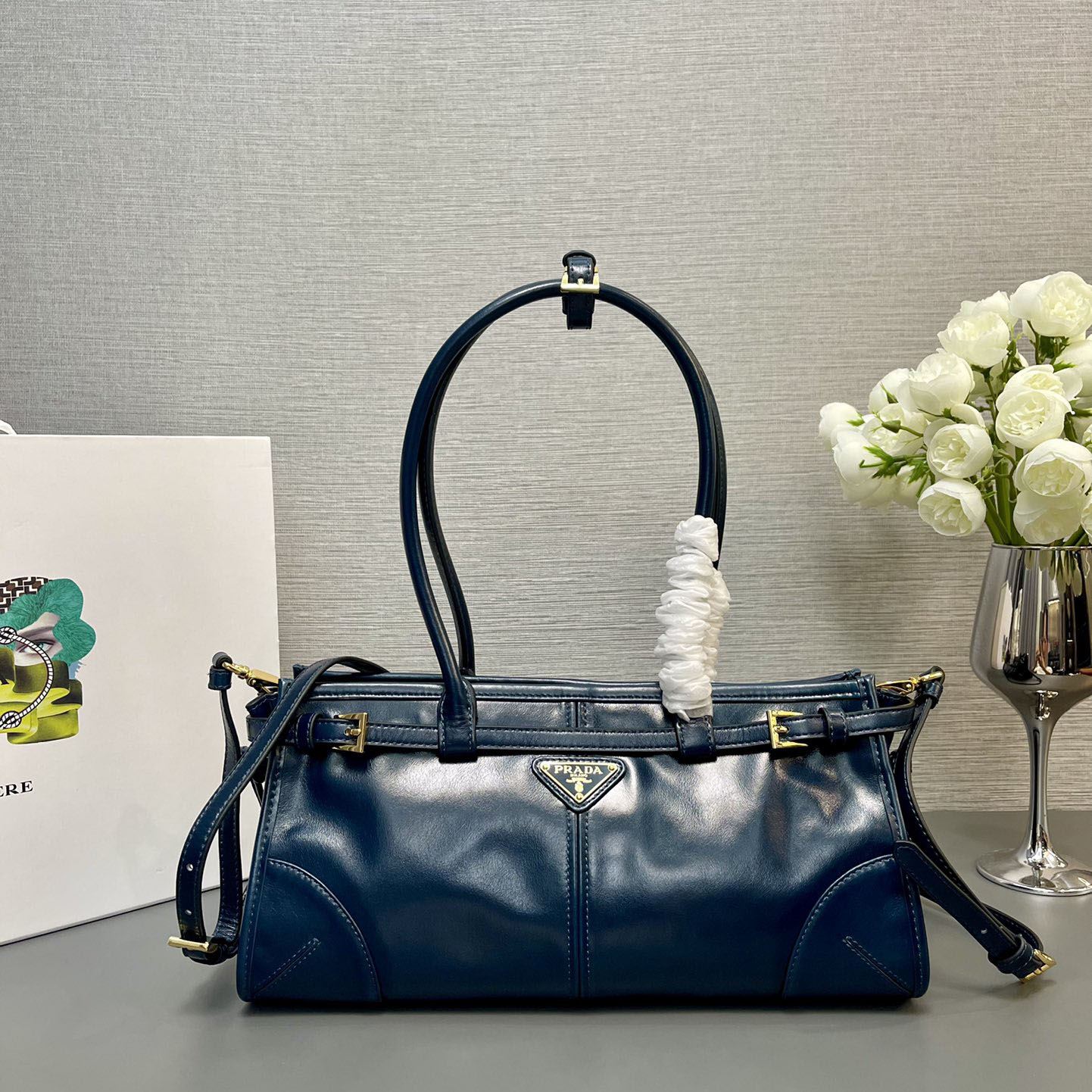 Pra*a top handle bags